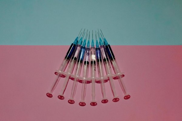 Key considerations for choosing a baby stroller that meets uk safety standards